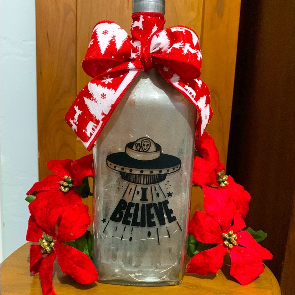 Hand crafted Festive Alien ‘I Believe’ silver painted Bottle lantern